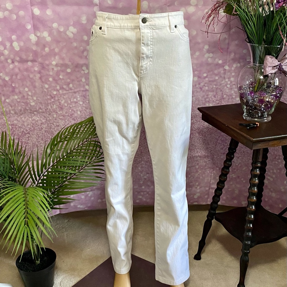Lauren jeans Ralph Lauren white modern curvy fit jeans. - Picture 1 of 15